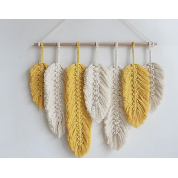 DIY Gift Feathers Macrame Wall